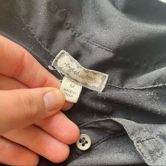 Eyeshadow Quarter Button Black Collared Blouse - Picture 4 of 4